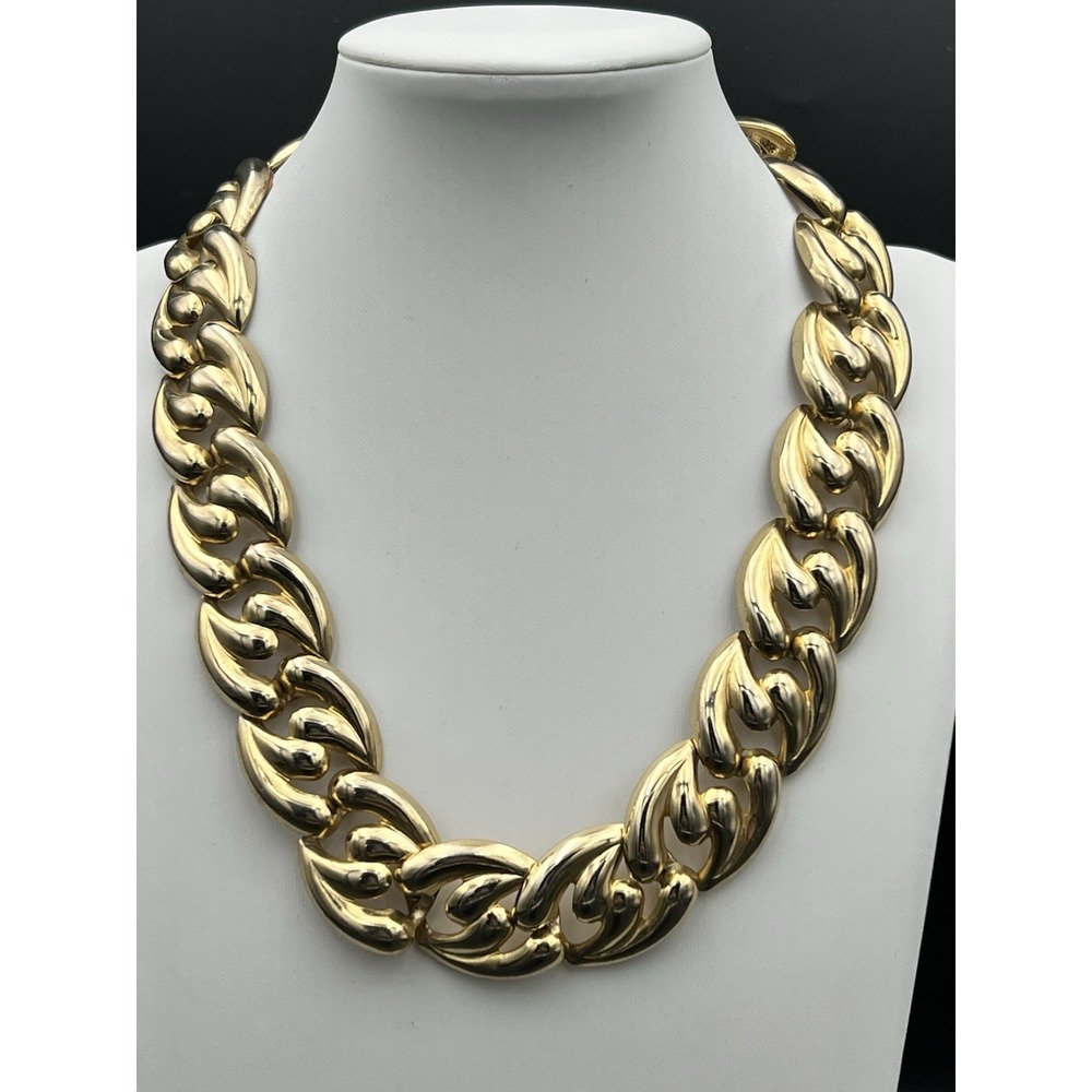 Vintage Chunky Gold Tone Curb Link Statement Necklace 18 Inch Size 18